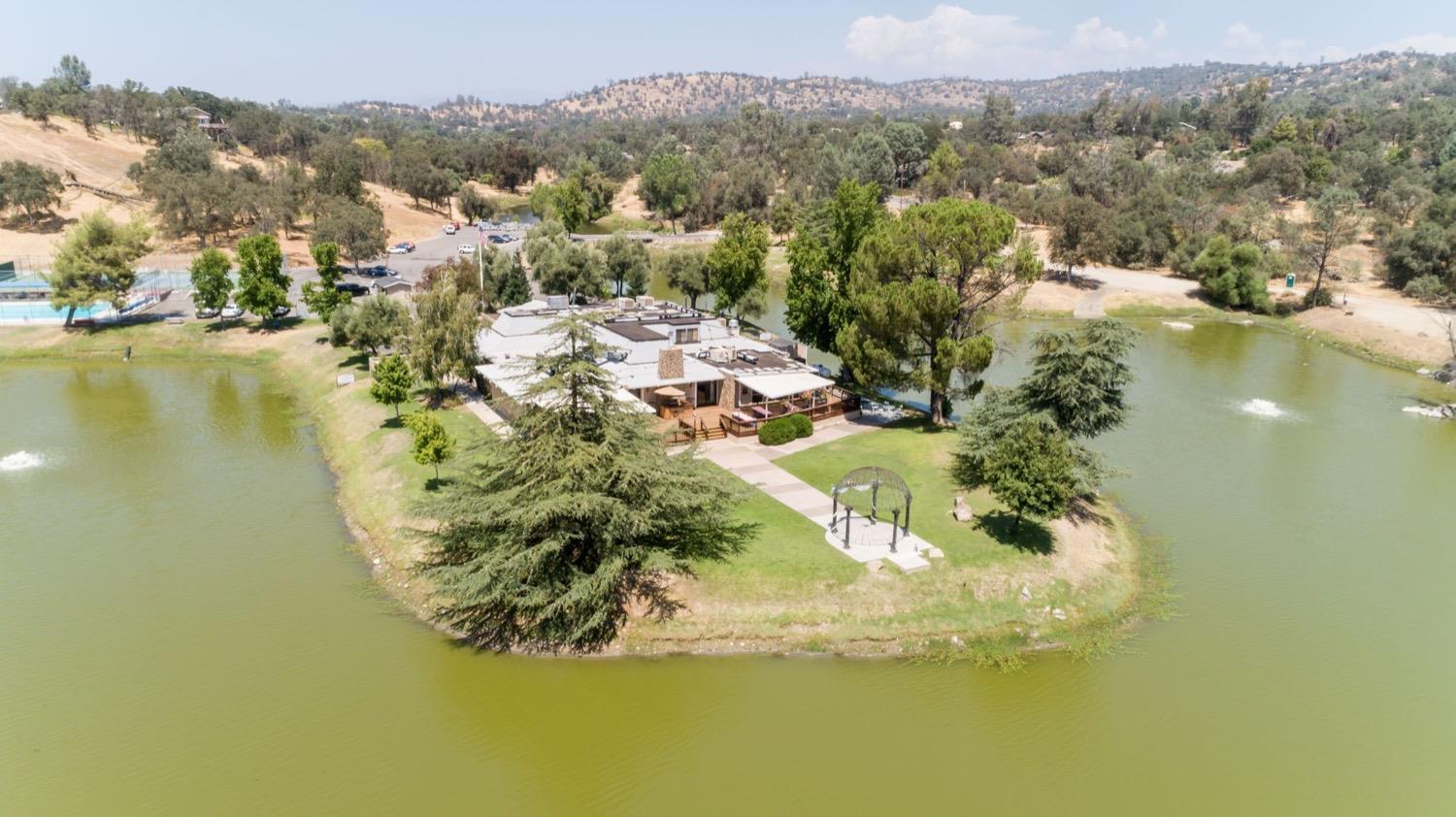 42895 Yosemite Springs Dr, Coarsegold, CA 93614