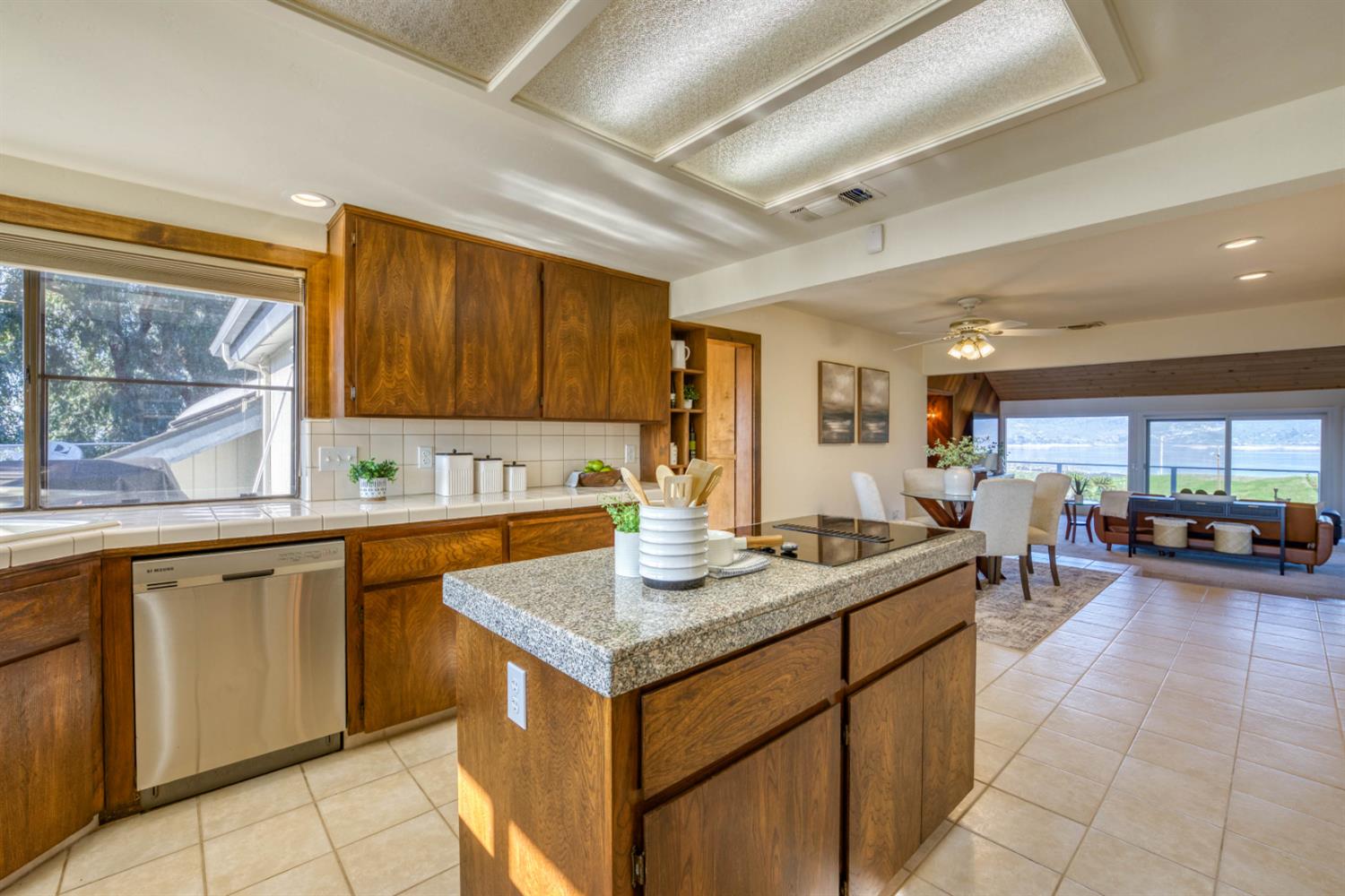 4578 Millerton Rd, Friant, CA 93626