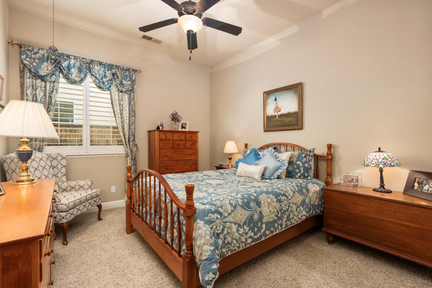 1979 N Nicolette Ave, Clovis, CA 93619