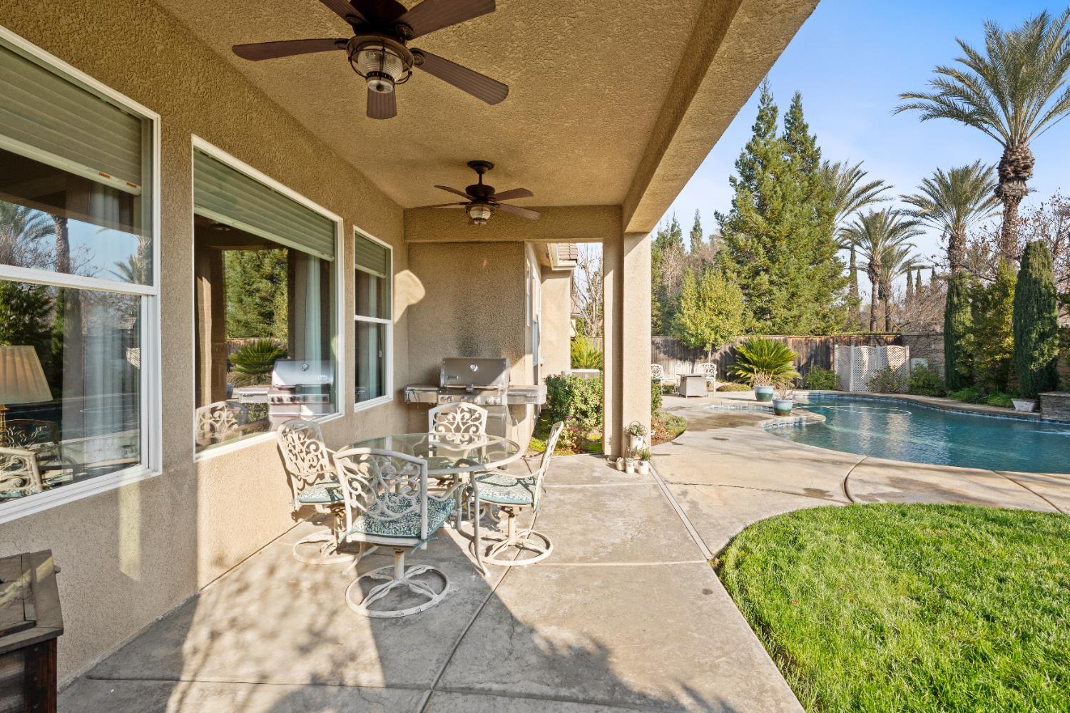 1979 N Nicolette Ave, Clovis, CA 93619