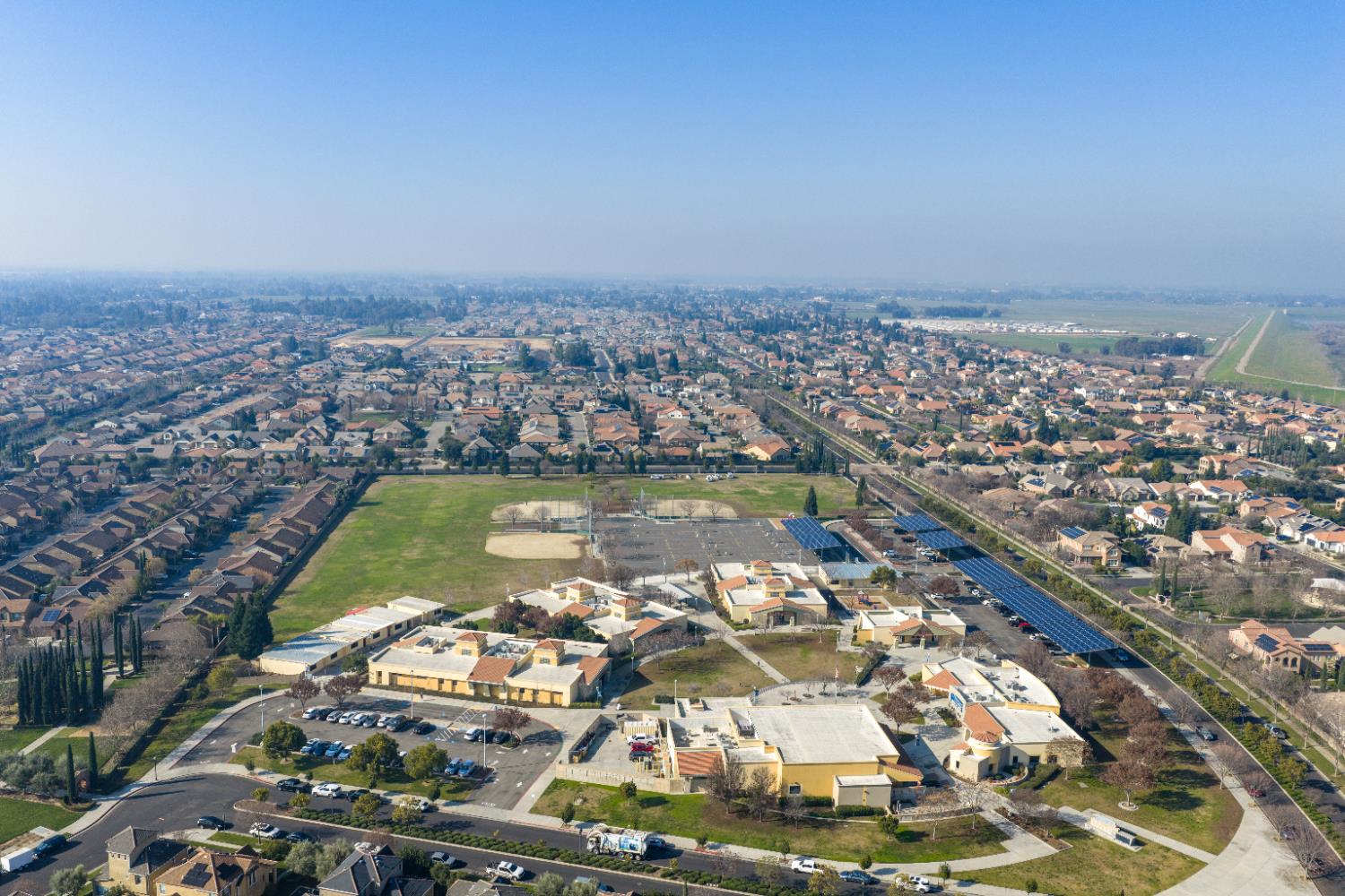 1979 N Nicolette Ave, Clovis, CA 93619