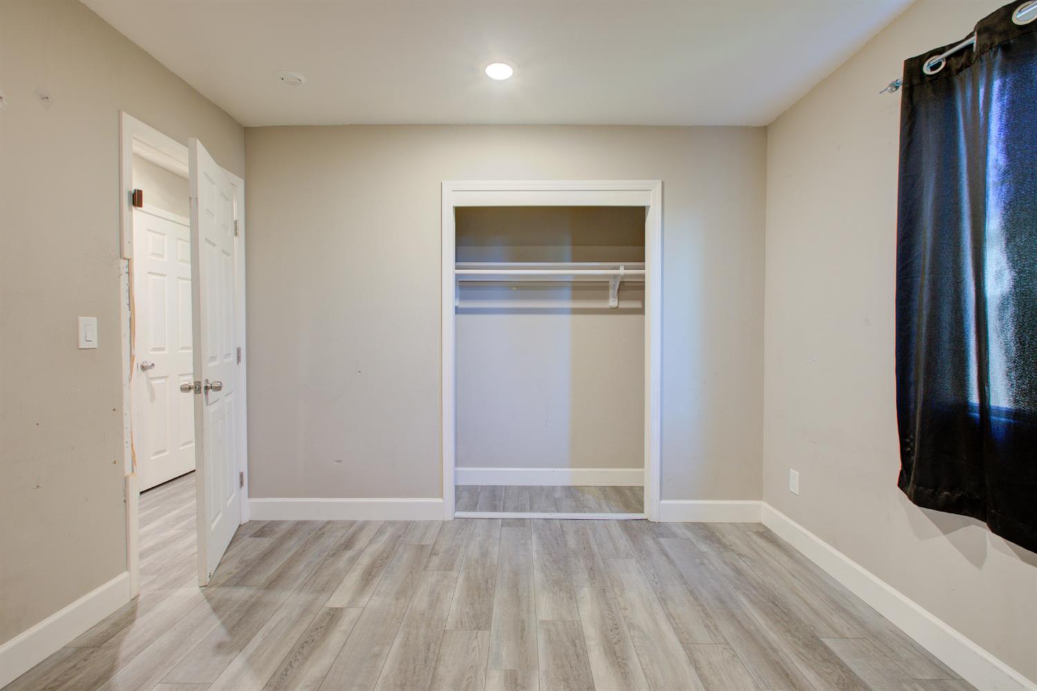 8822 Globe Ave, Dos Palos, CA 93620