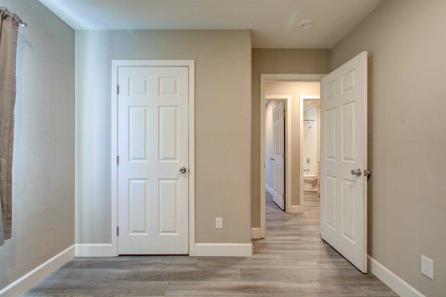 8822 Globe Ave, Dos Palos, CA 93620