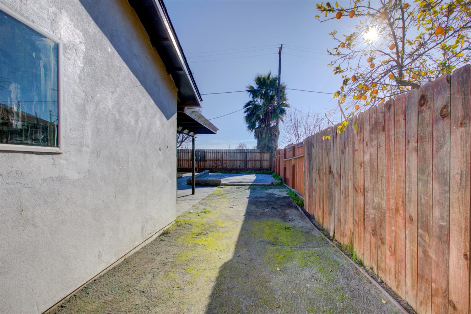 8822 Globe Ave, Dos Palos, CA 93620