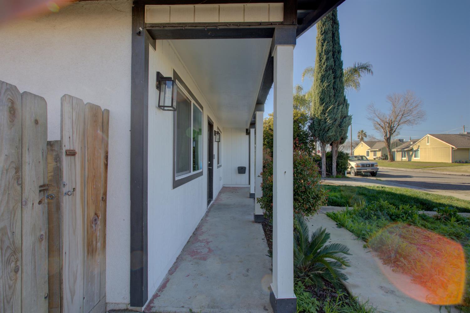 8822 Globe Ave, Dos Palos, CA 93620