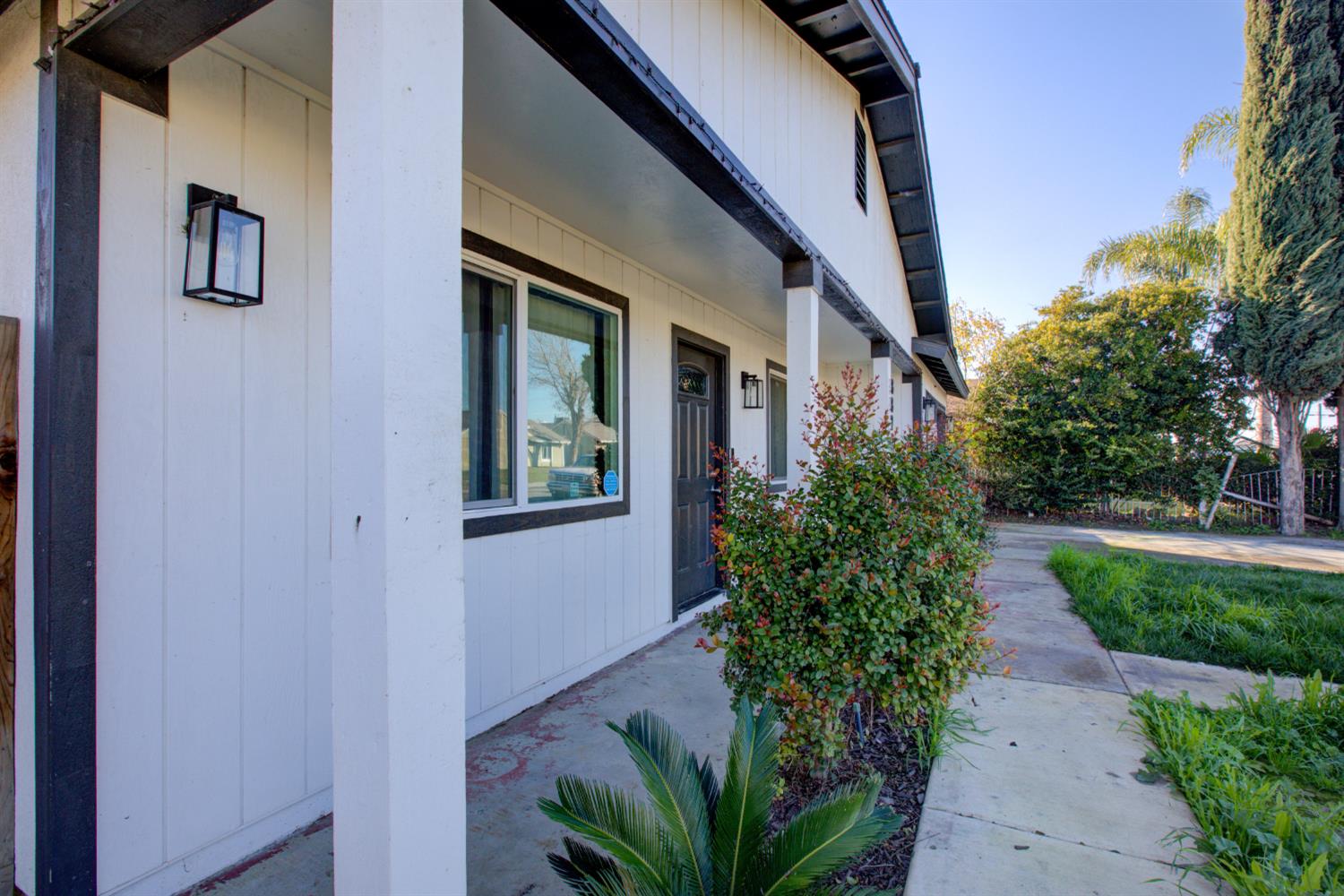 8822 Globe Ave, Dos Palos, CA 93620