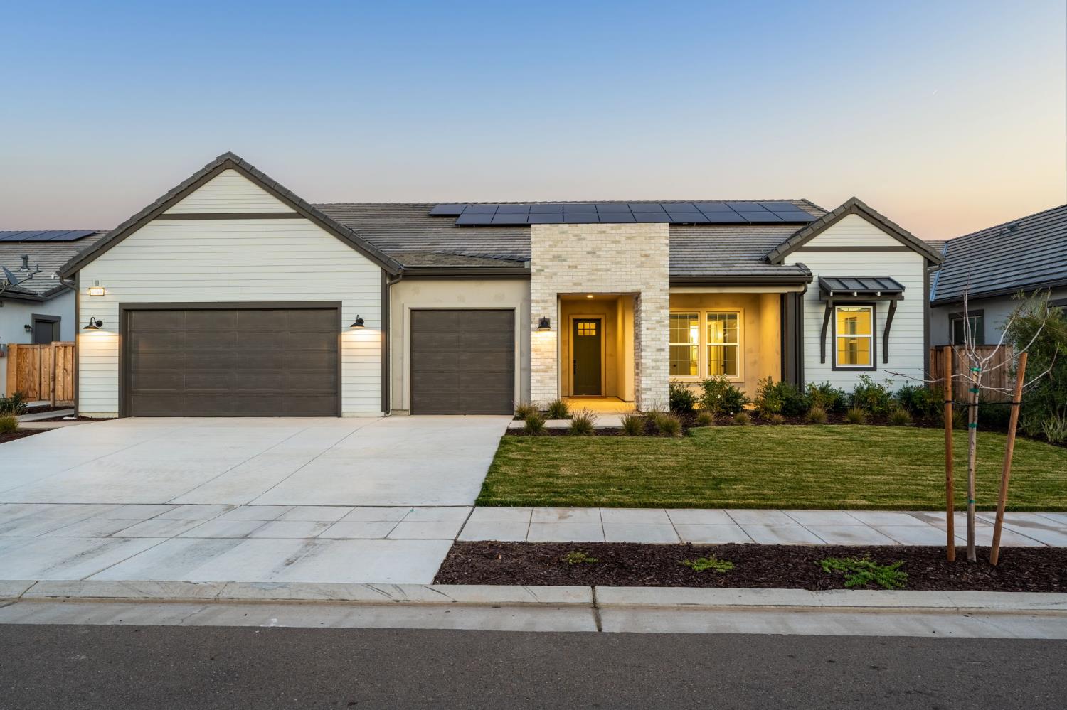 1785 N Renn Ave, Clovis, CA 93619