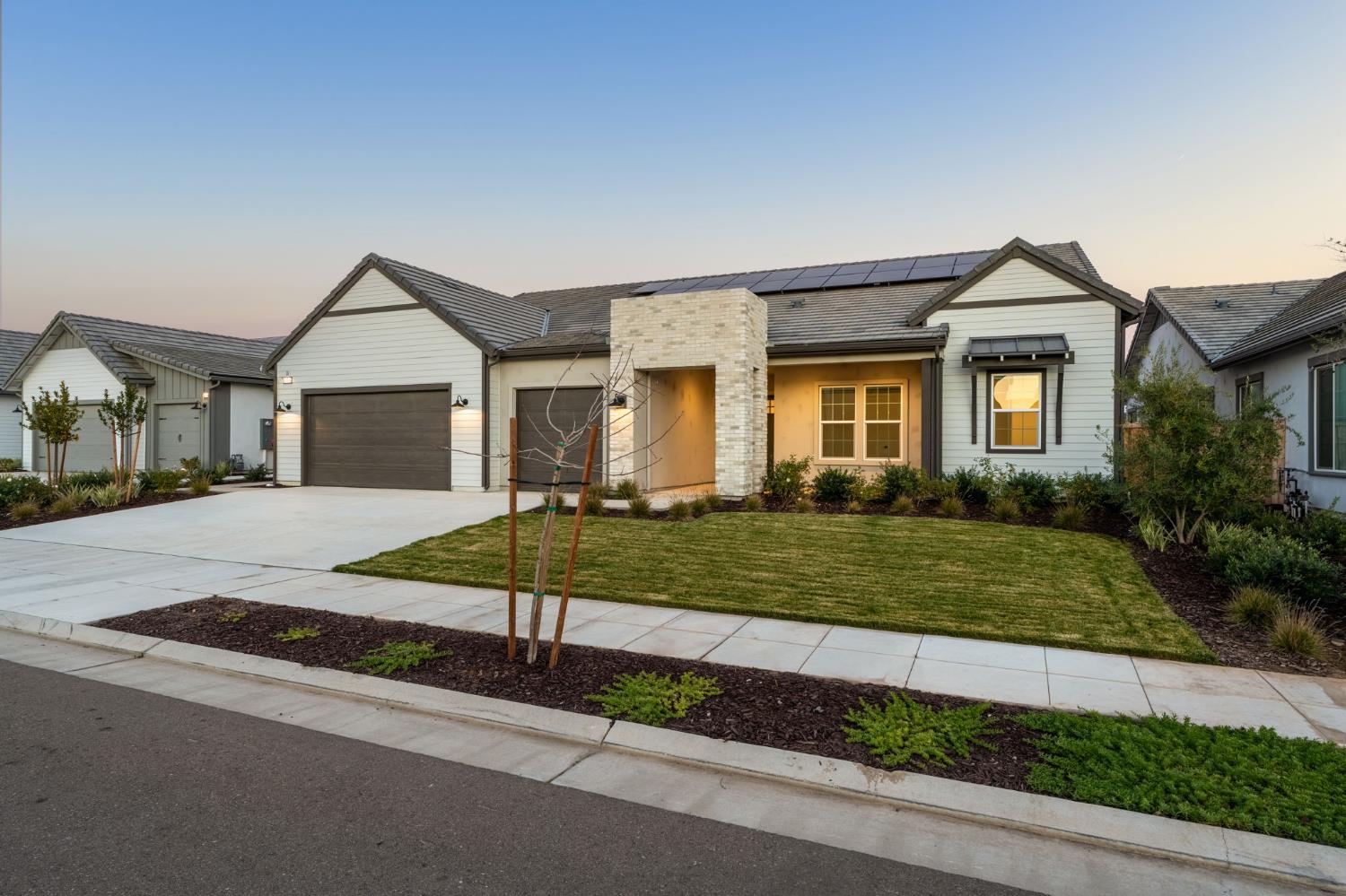 1785 N Renn Ave, Clovis, CA 93619