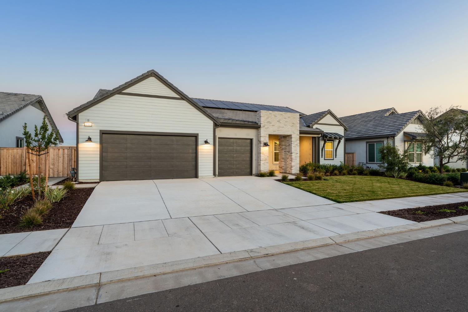 1785 N Renn Ave, Clovis, CA 93619