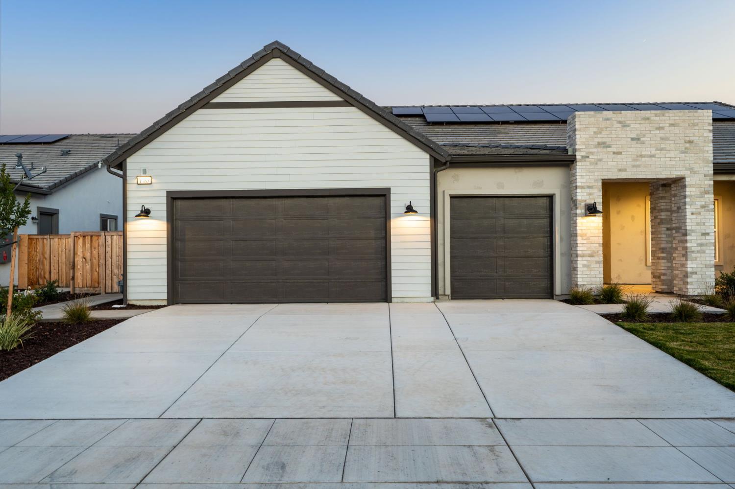 1785 N Renn Ave, Clovis, CA 93619