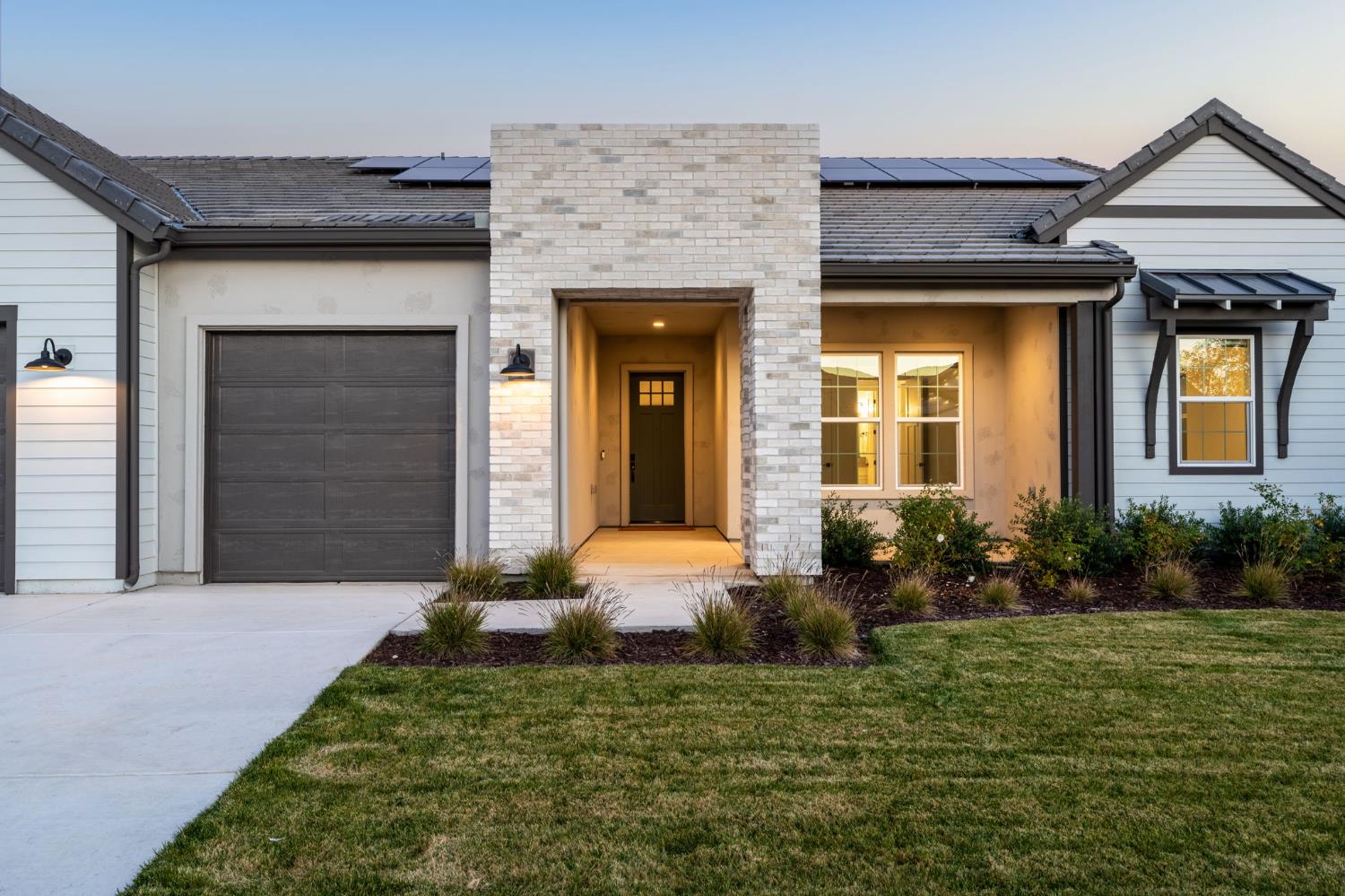 1785 N Renn Ave, Clovis, CA 93619