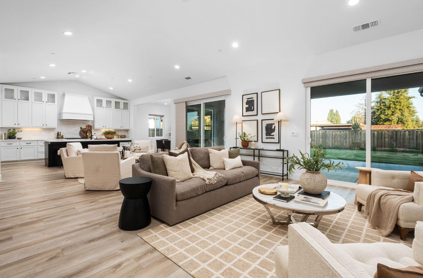 1785 N Renn Ave, Clovis, CA 93619