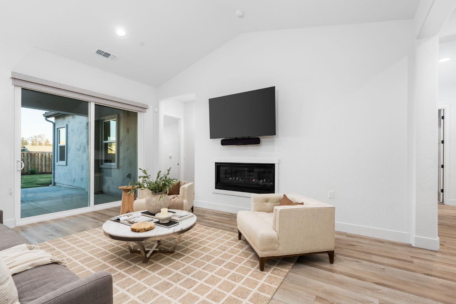 1785 N Renn Ave, Clovis, CA 93619