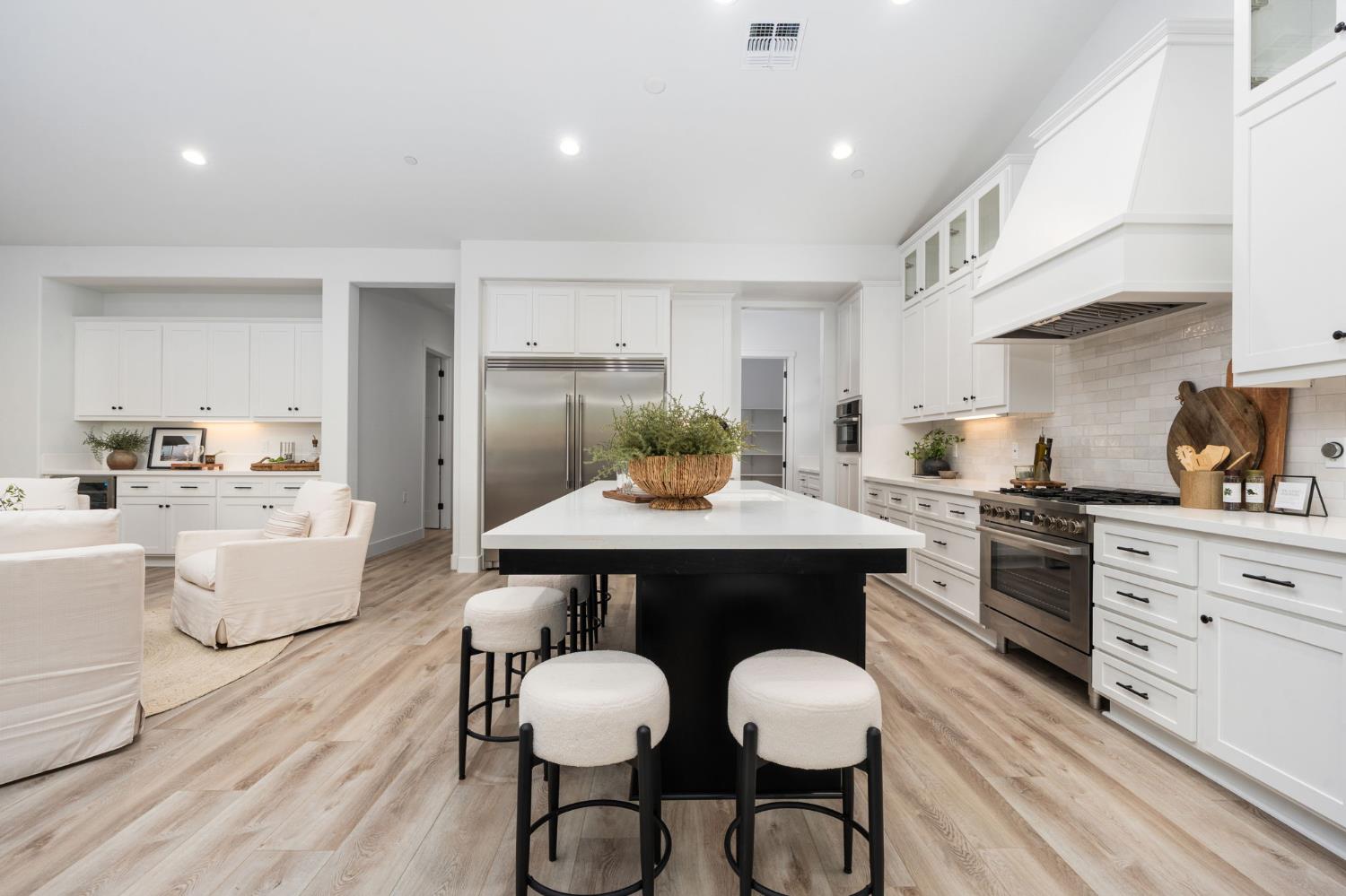 1785 N Renn Ave, Clovis, CA 93619