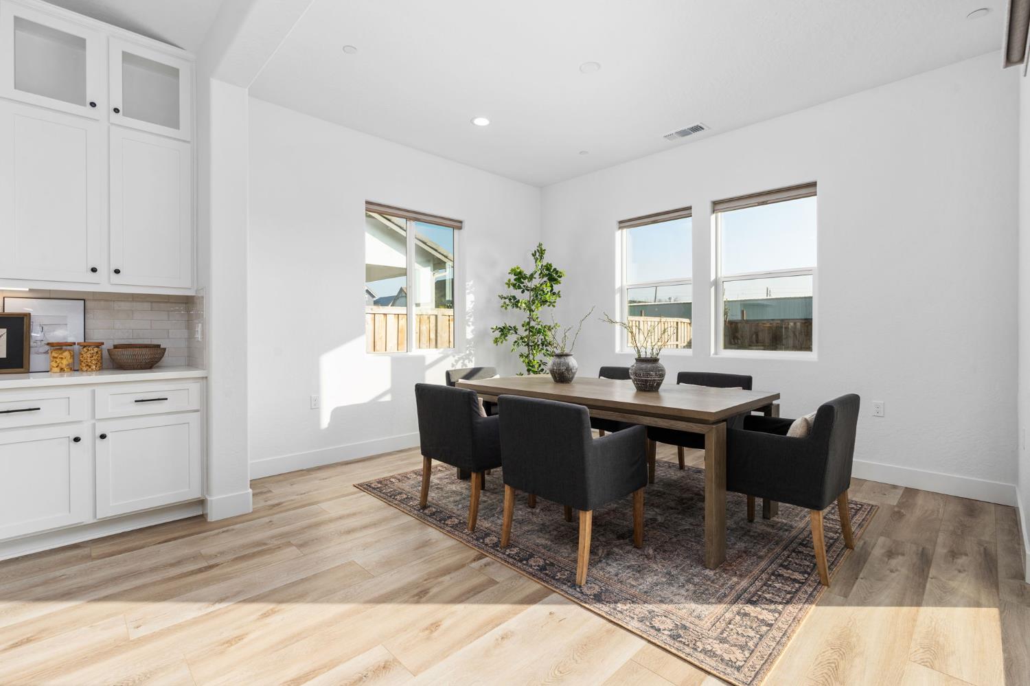 1785 N Renn Ave, Clovis, CA 93619