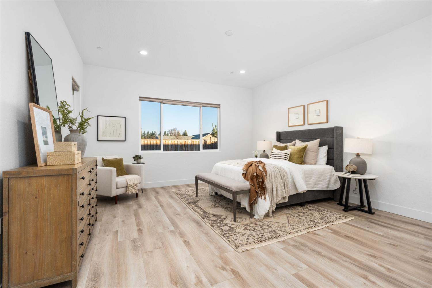 1785 N Renn Ave, Clovis, CA 93619