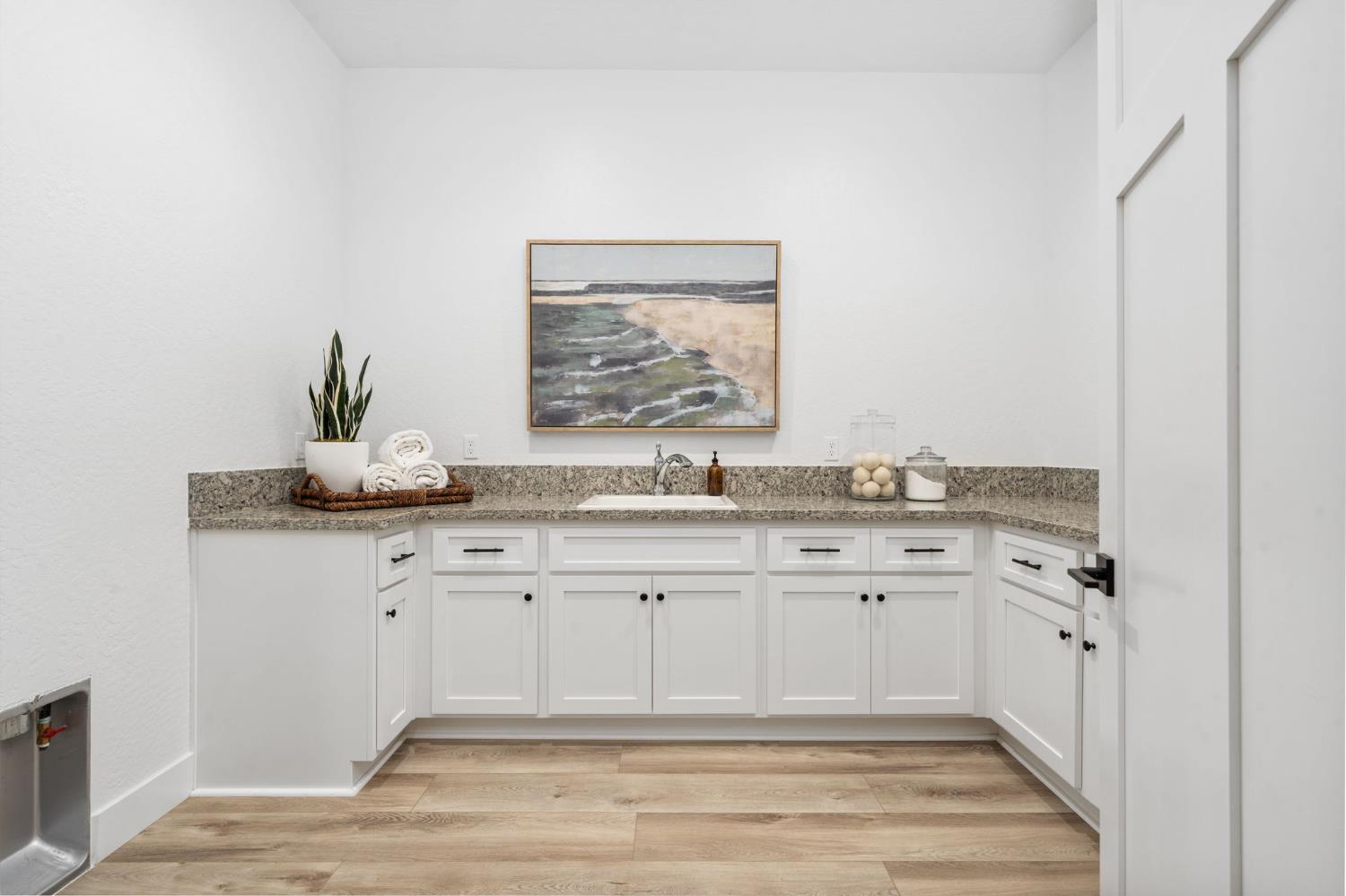 1785 N Renn Ave, Clovis, CA 93619