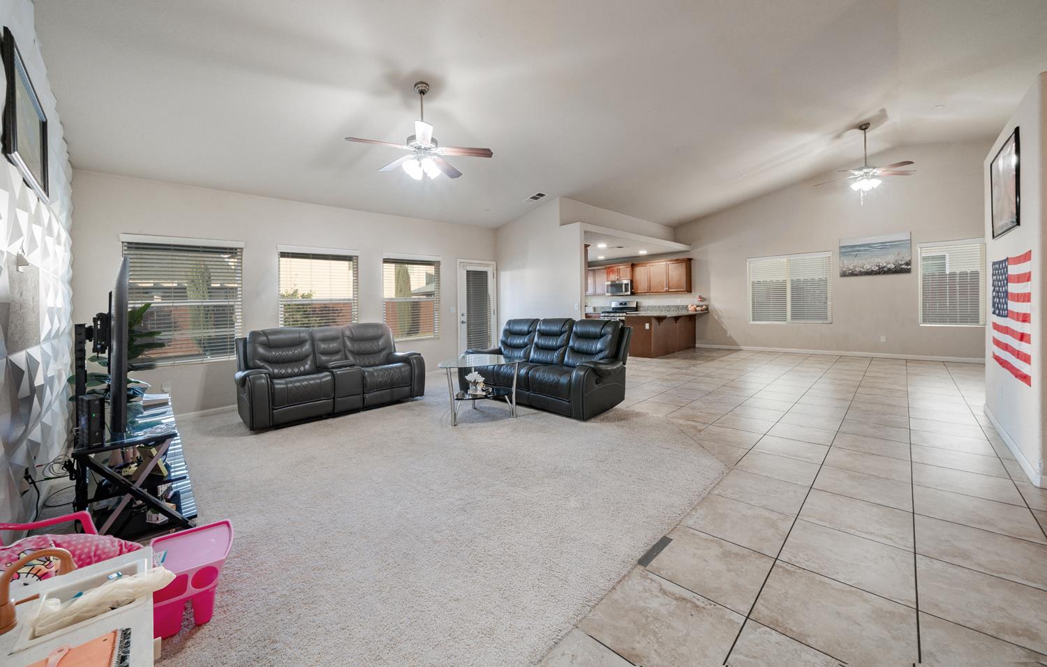 6676 E Dayton Ave, Fresno, CA 93727