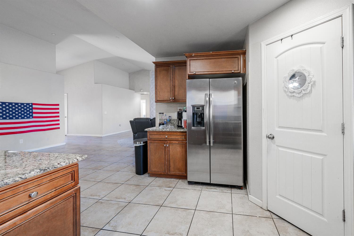 6676 E Dayton Ave, Fresno, CA 93727