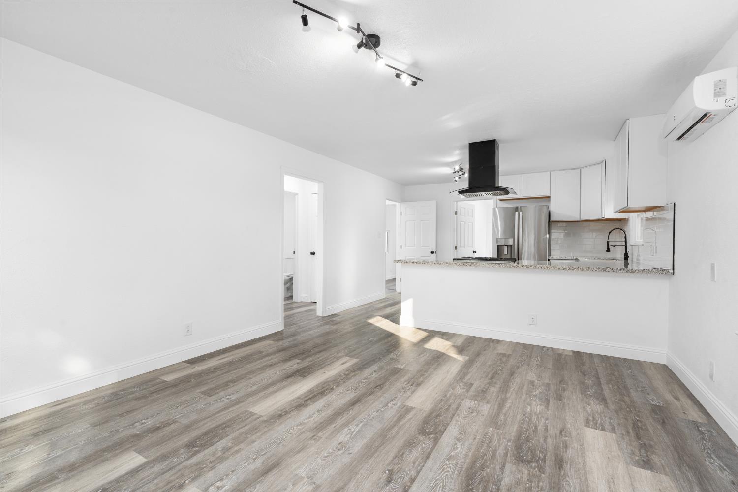 1570 N Teilman Ave, Fresno, CA 93728