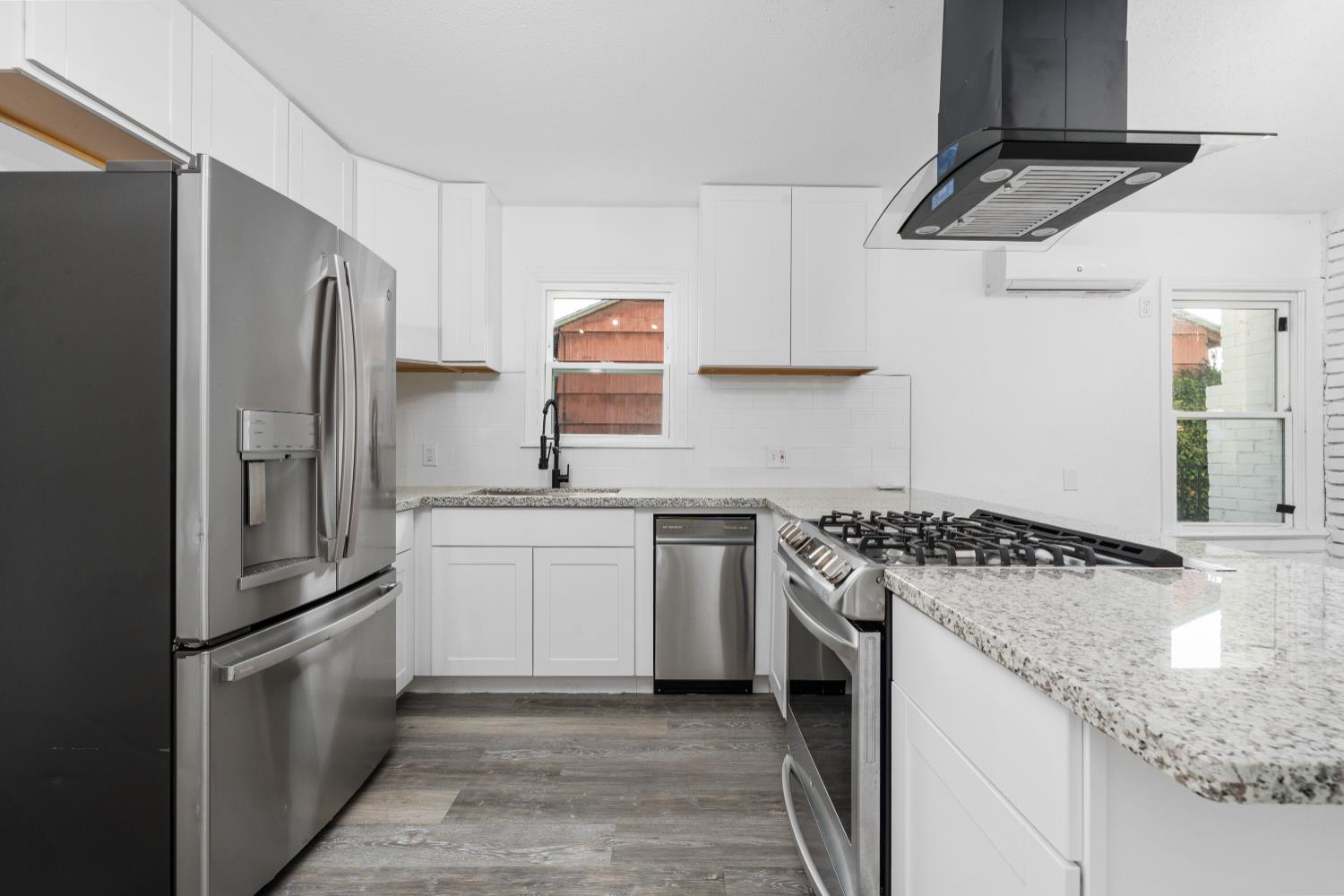 1570 N Teilman Ave, Fresno, CA 93728