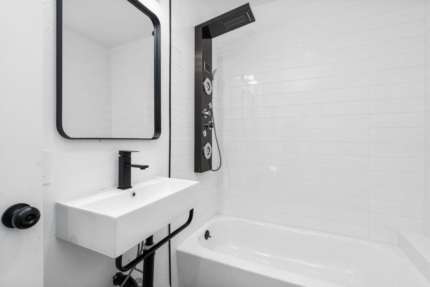 1570 N Teilman Ave, Fresno, CA 93728