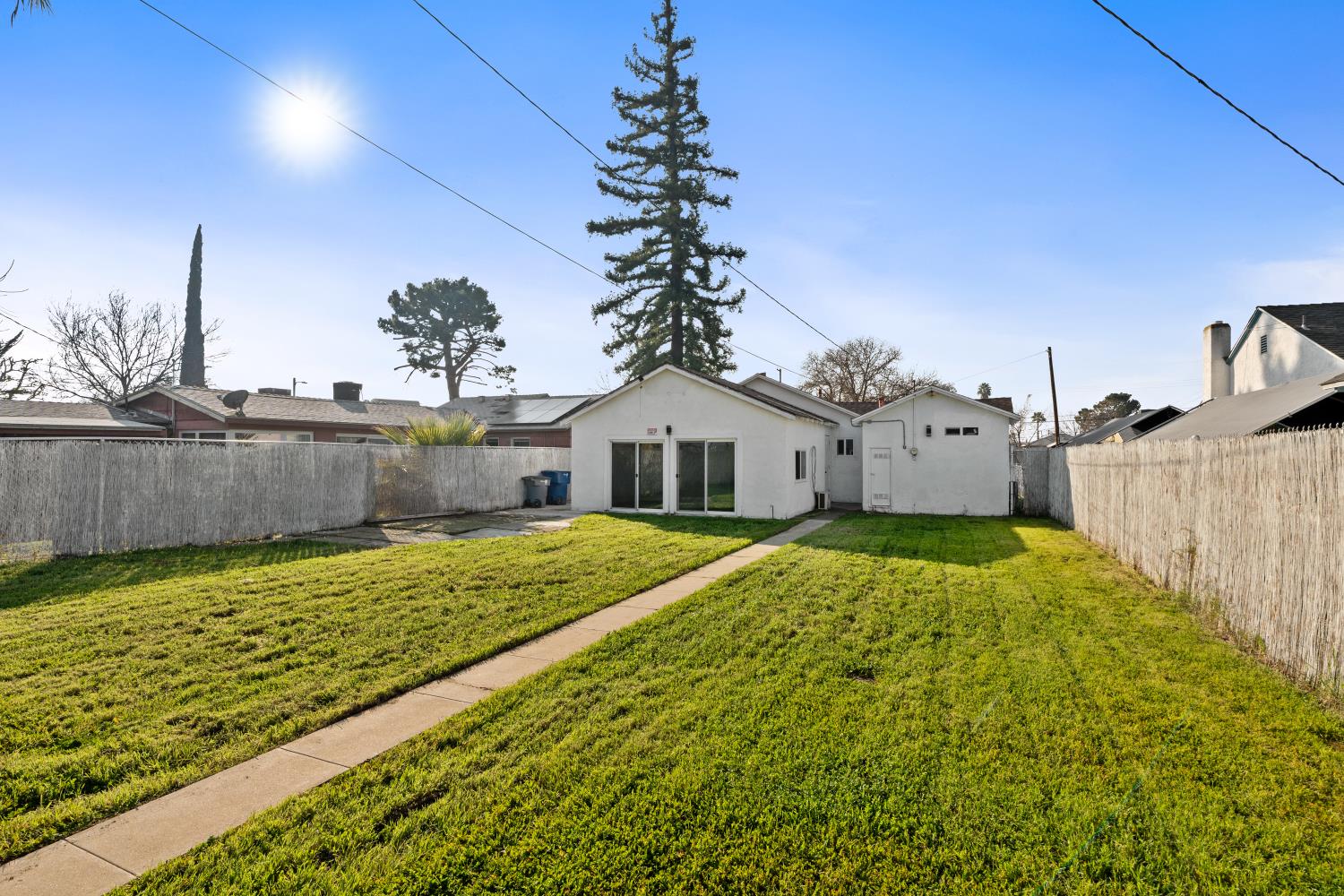 1570 N Teilman Ave, Fresno, CA 93728