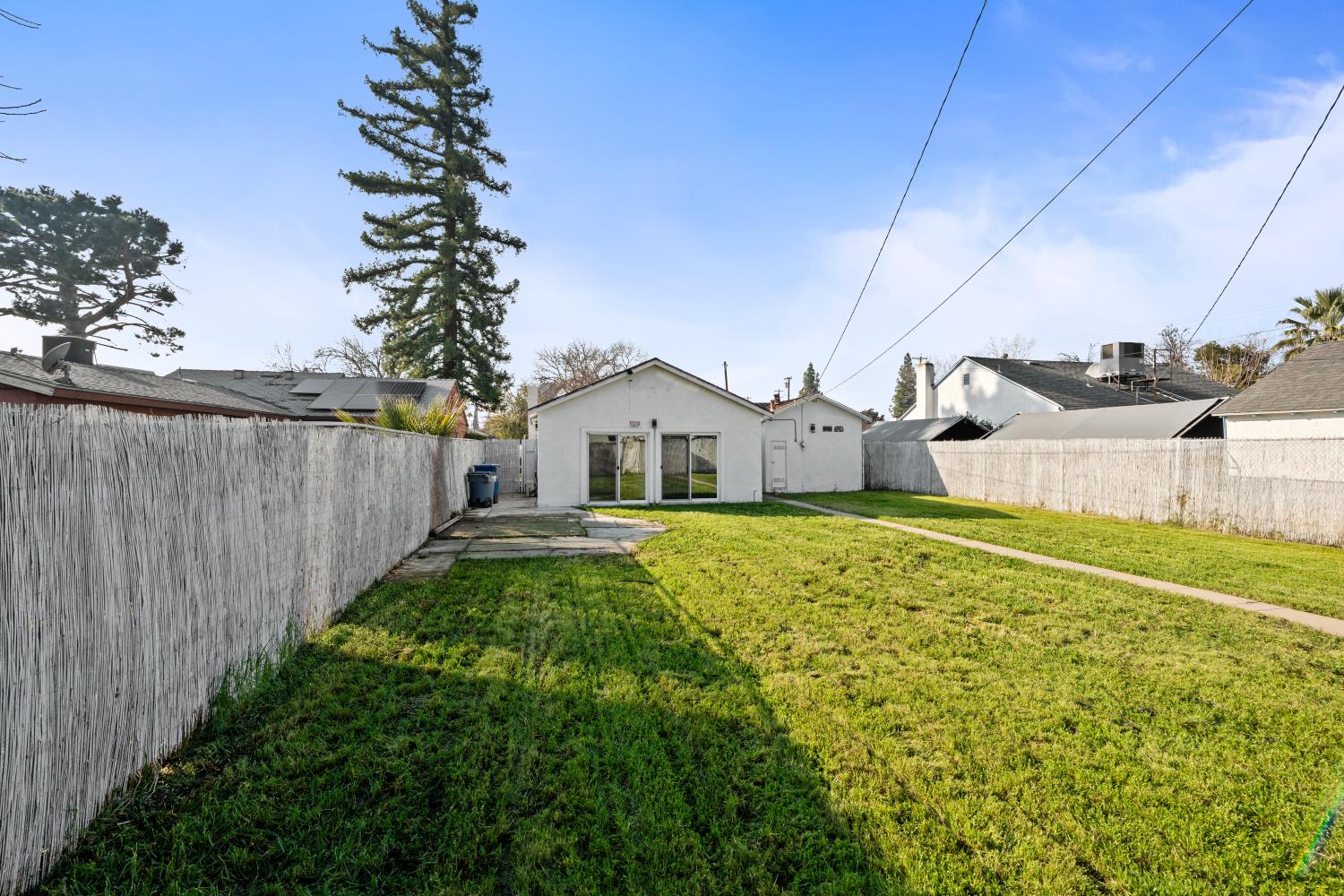 1570 N Teilman Ave, Fresno, CA 93728