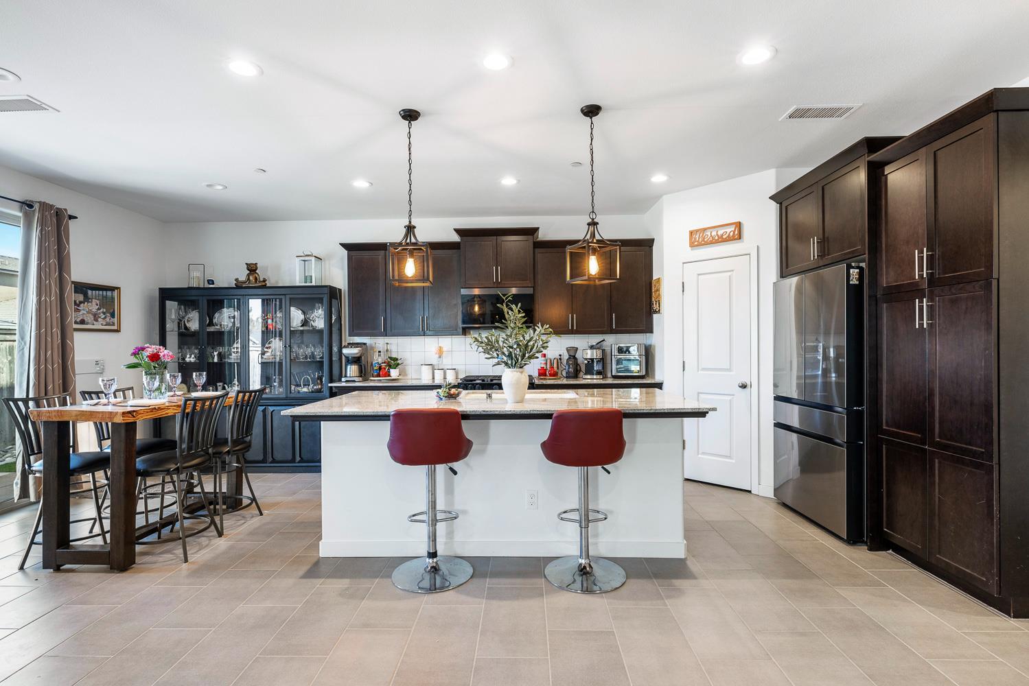 4286 Oak Knoll Rd, Madera, CA 93636