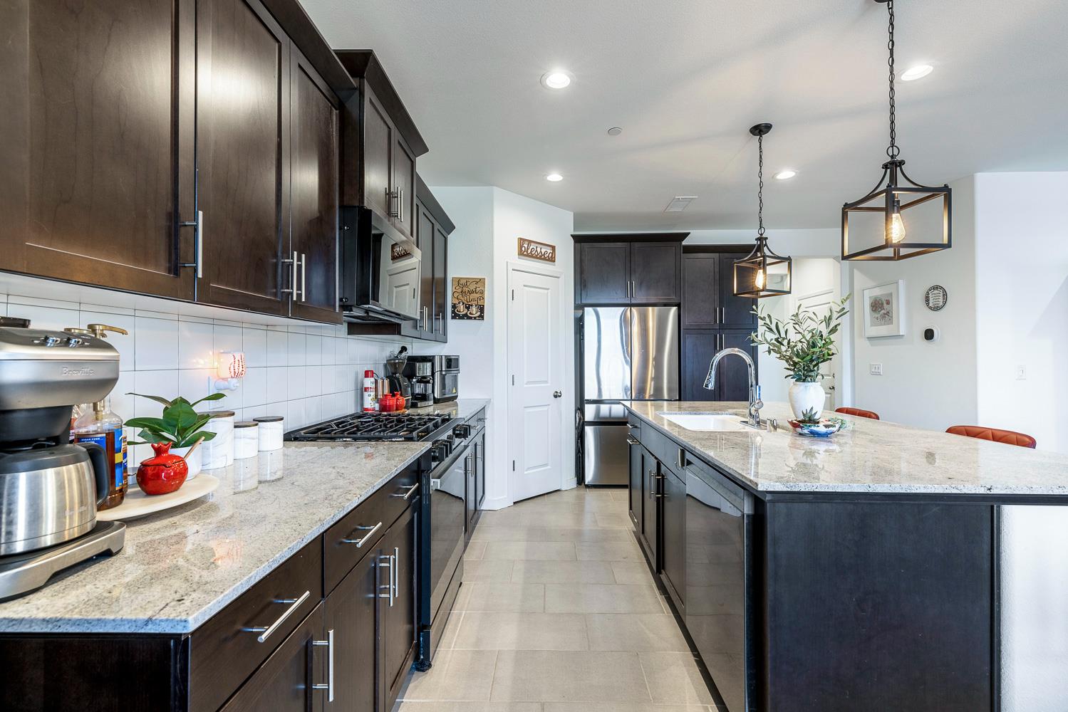 4286 Oak Knoll Rd, Madera, CA 93636