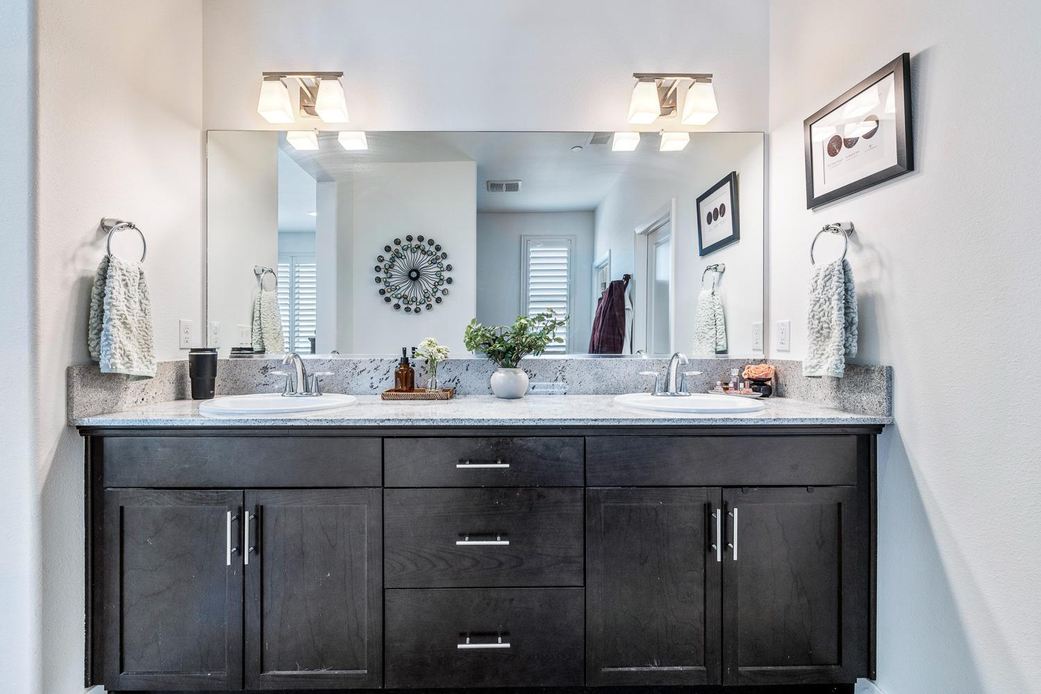 4286 Oak Knoll Rd, Madera, CA 93636