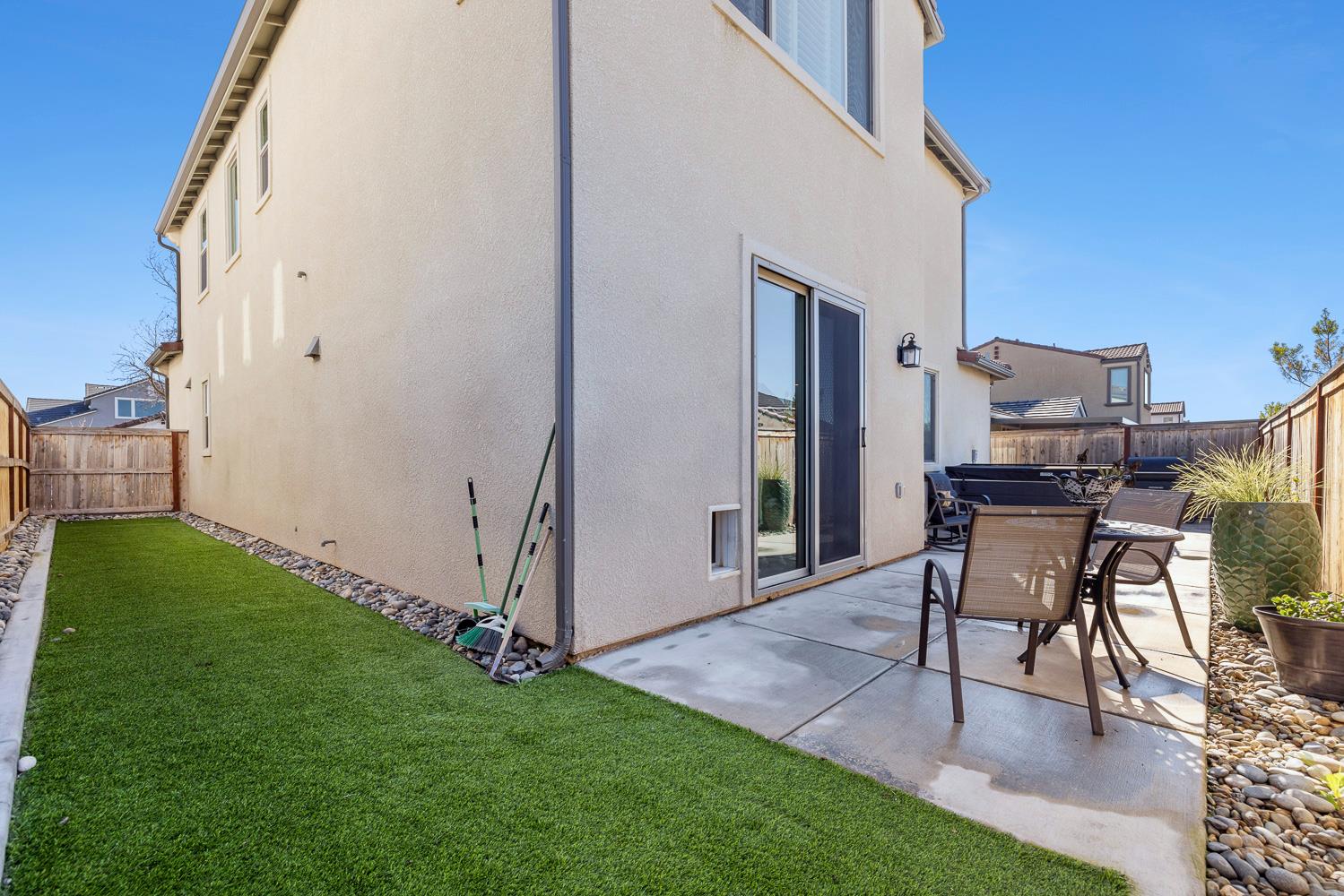 4286 Oak Knoll Rd, Madera, CA 93636