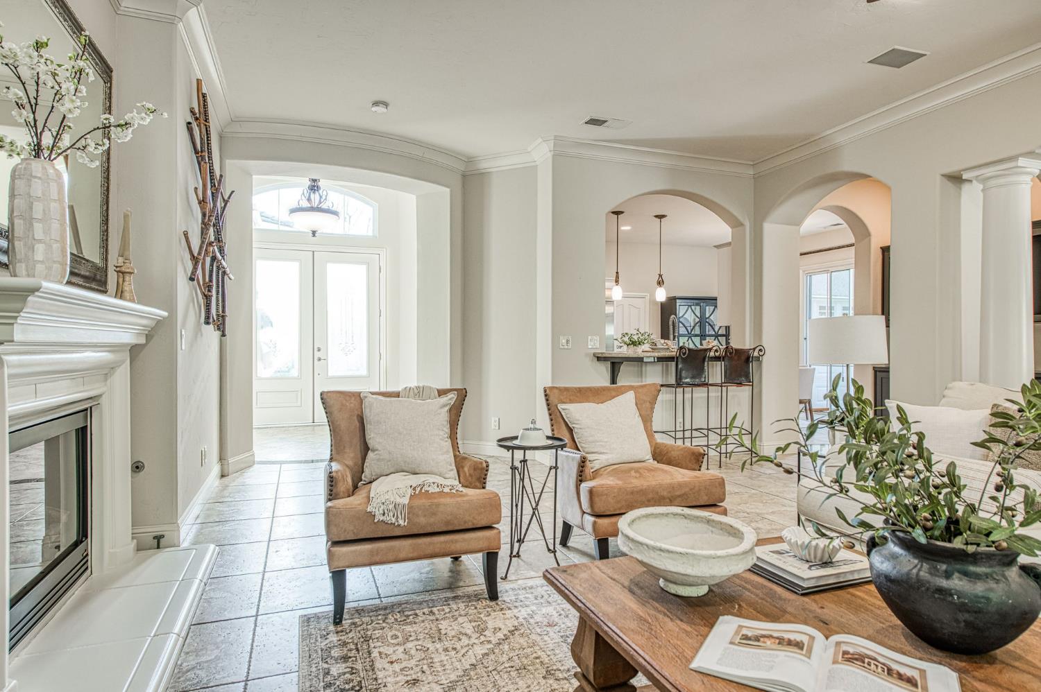 2824 E Omaha Ave, Fresno, CA 93720