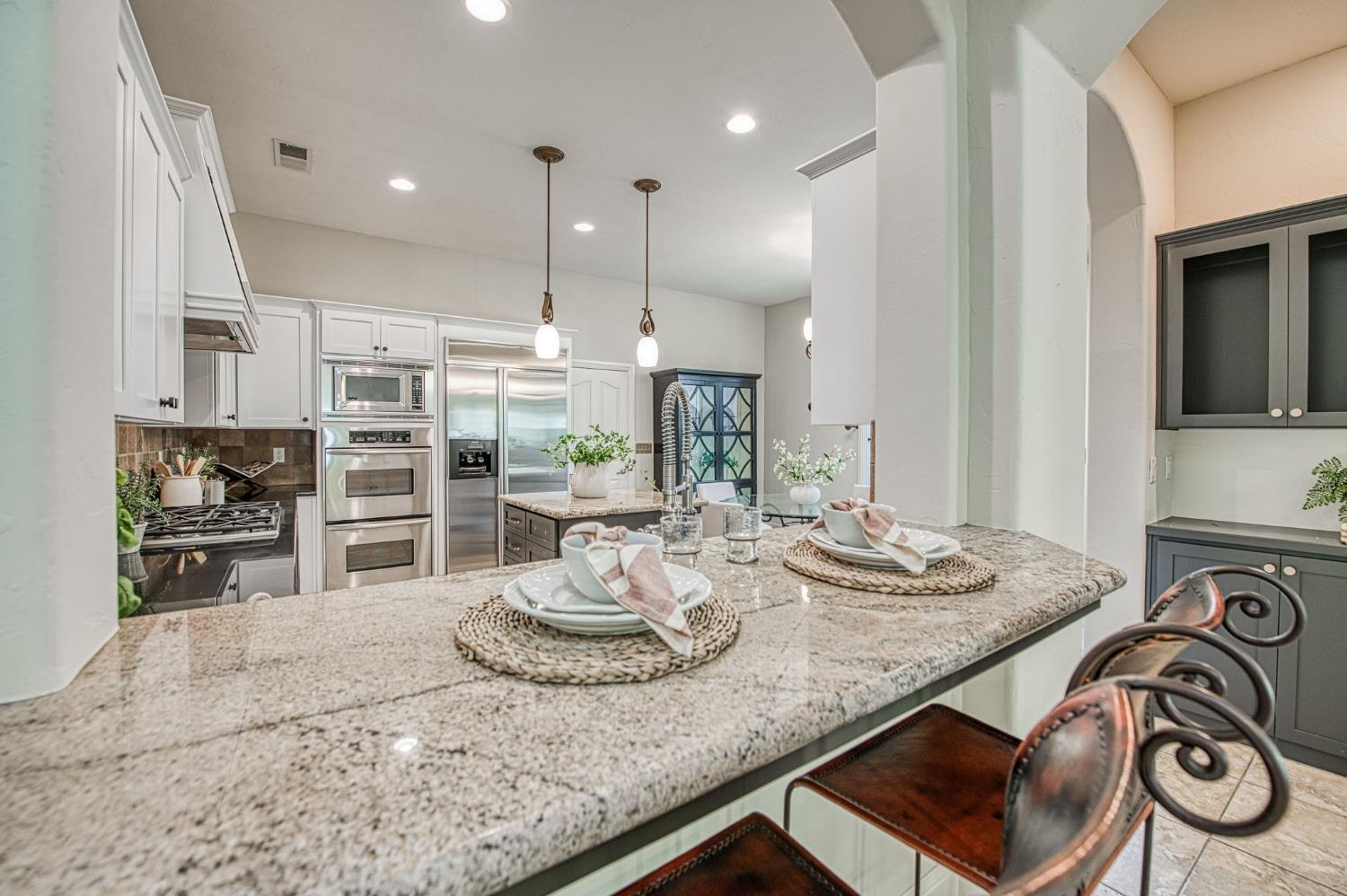 2824 E Omaha Ave, Fresno, CA 93720