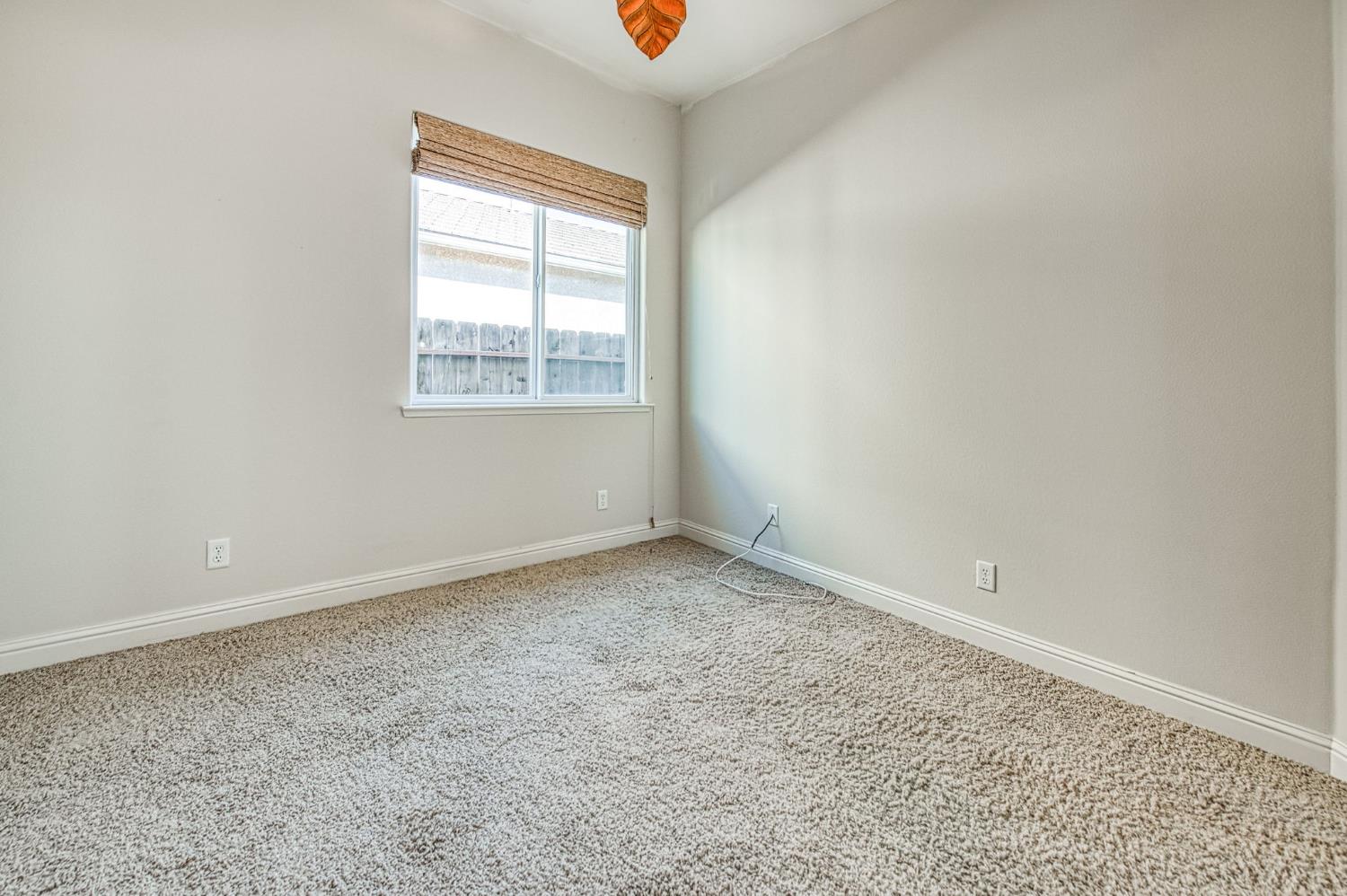 2824 E Omaha Ave, Fresno, CA 93720