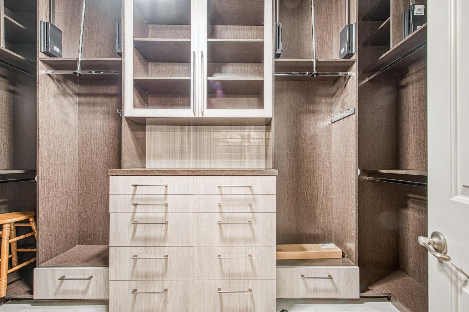 2824 E Omaha Ave, Fresno, CA 93720