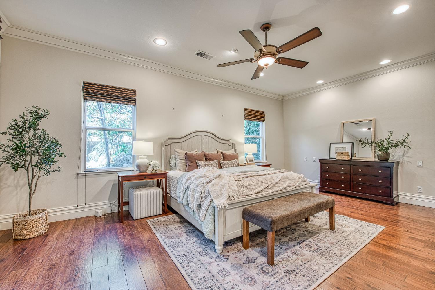 2824 E Omaha Ave, Fresno, CA 93720