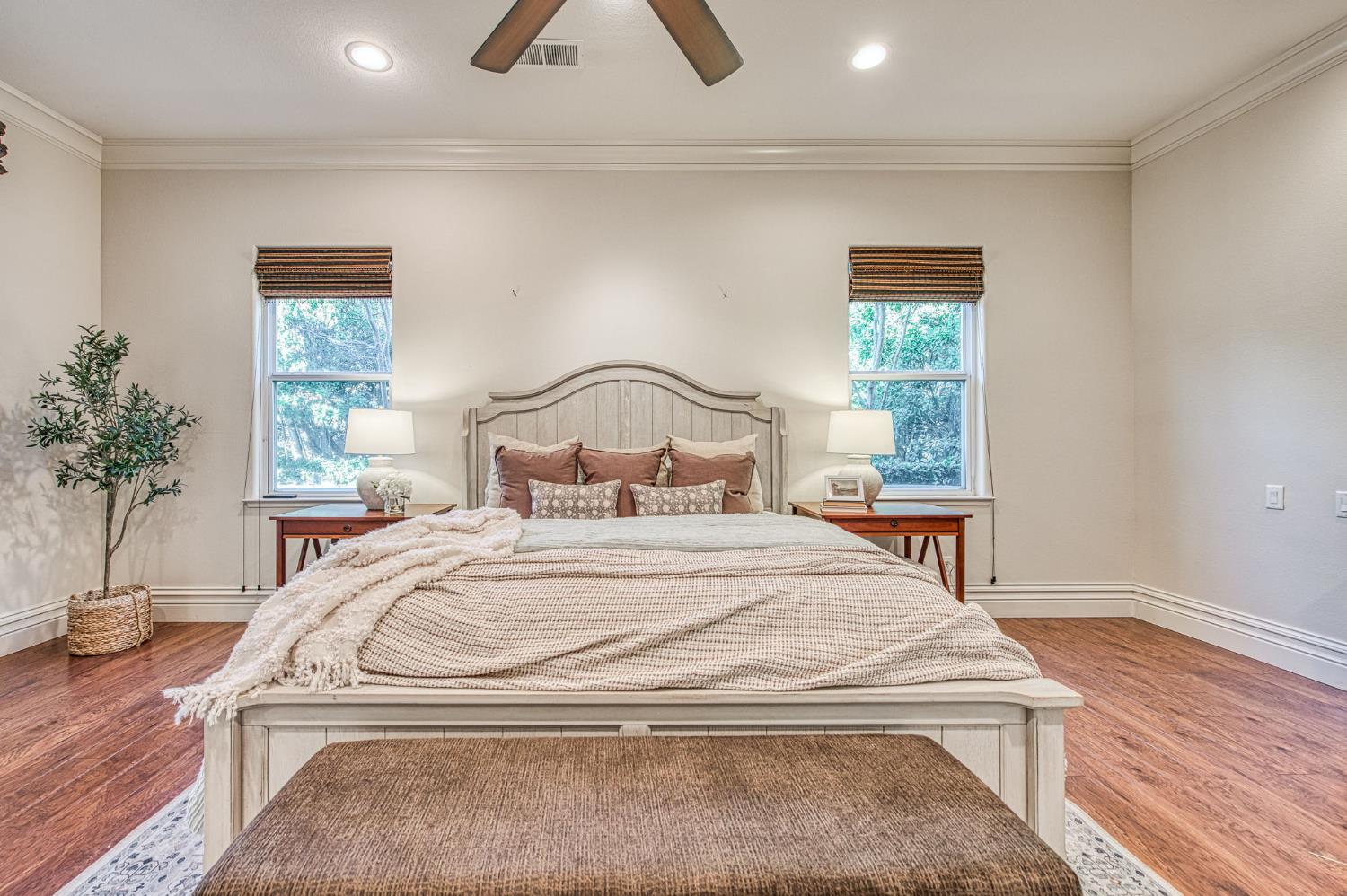 2824 E Omaha Ave, Fresno, CA 93720