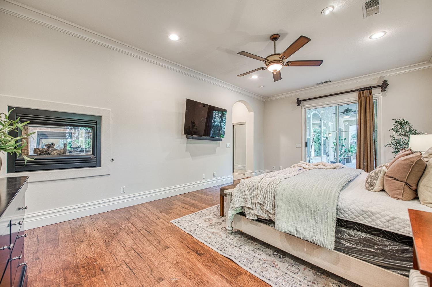 2824 E Omaha Ave, Fresno, CA 93720