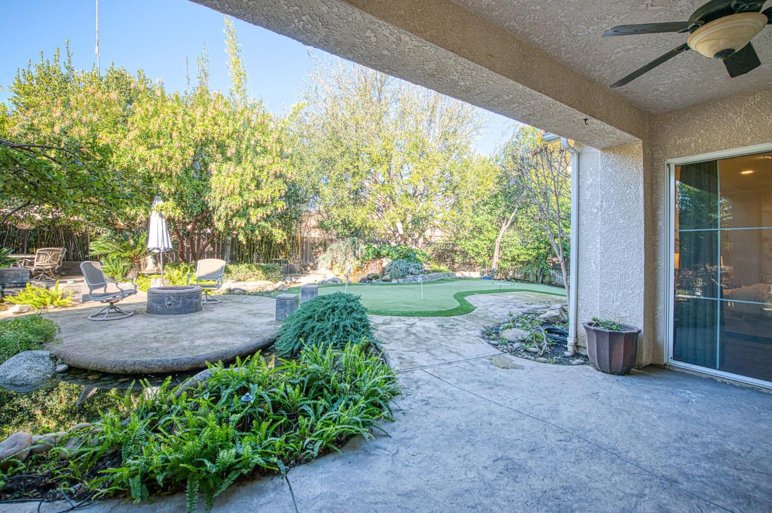 2824 E Omaha Ave, Fresno, CA 93720