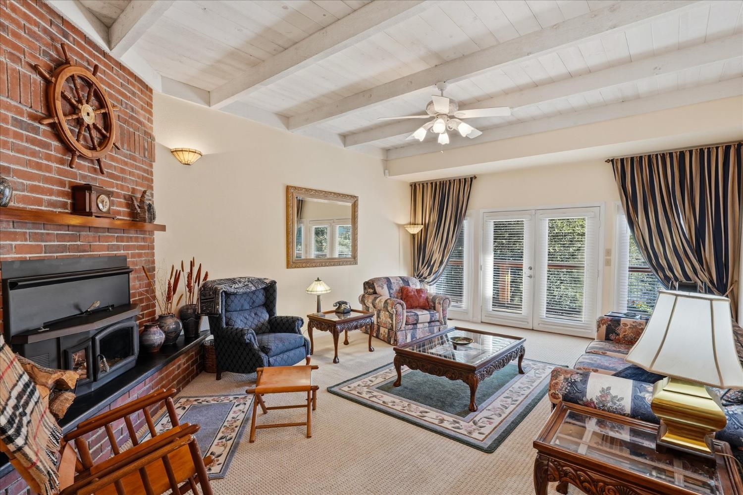 39309 Forest Park Ln, Oakhurst, CA 93644