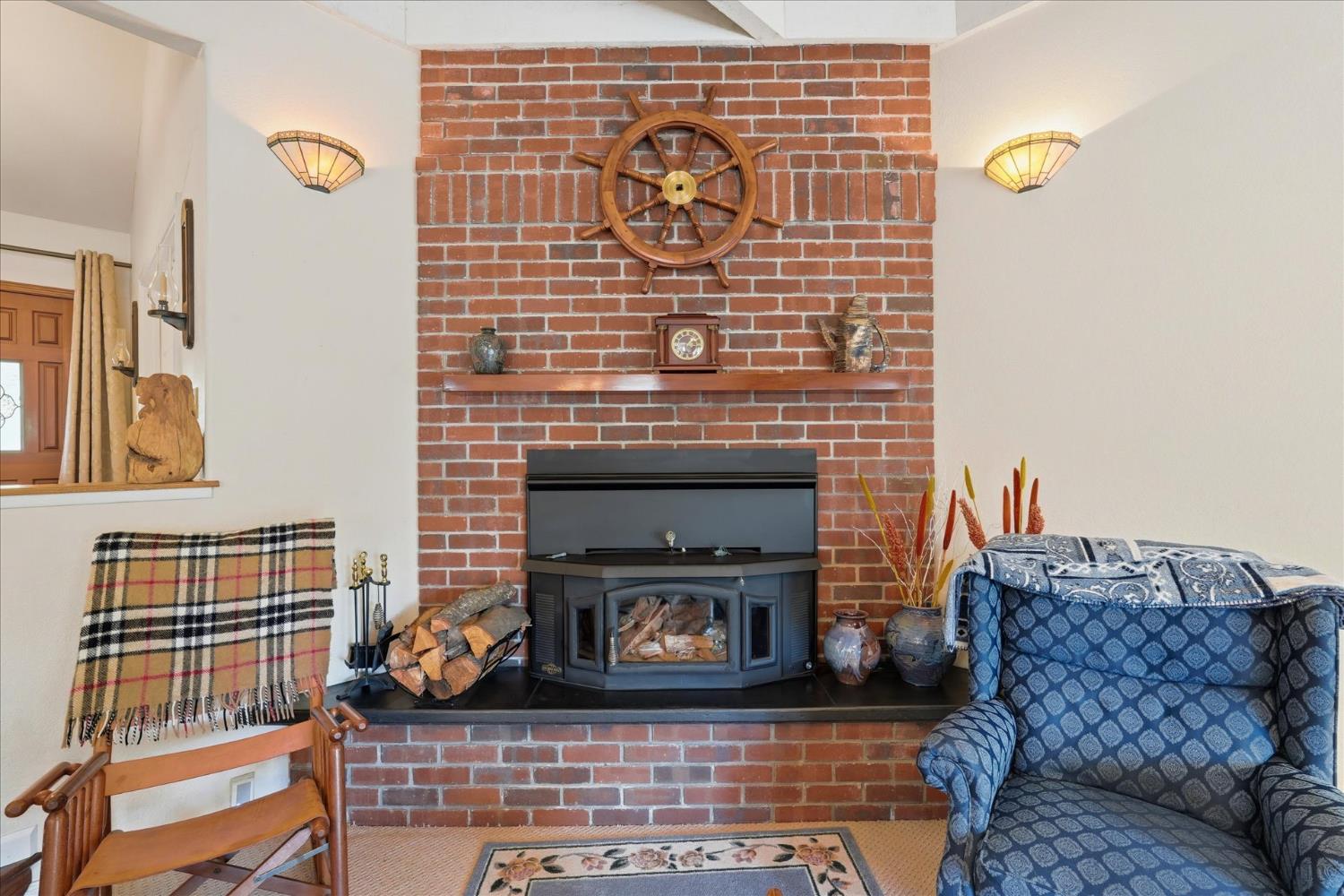 39309 Forest Park Ln, Oakhurst, CA 93644