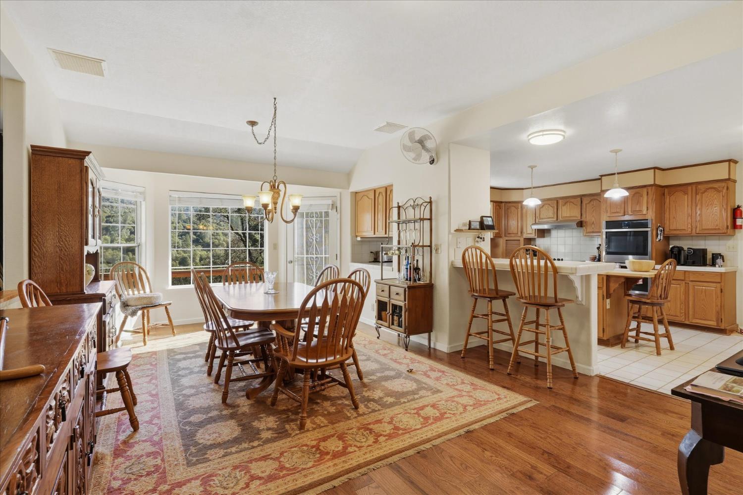 39309 Forest Park Ln, Oakhurst, CA 93644