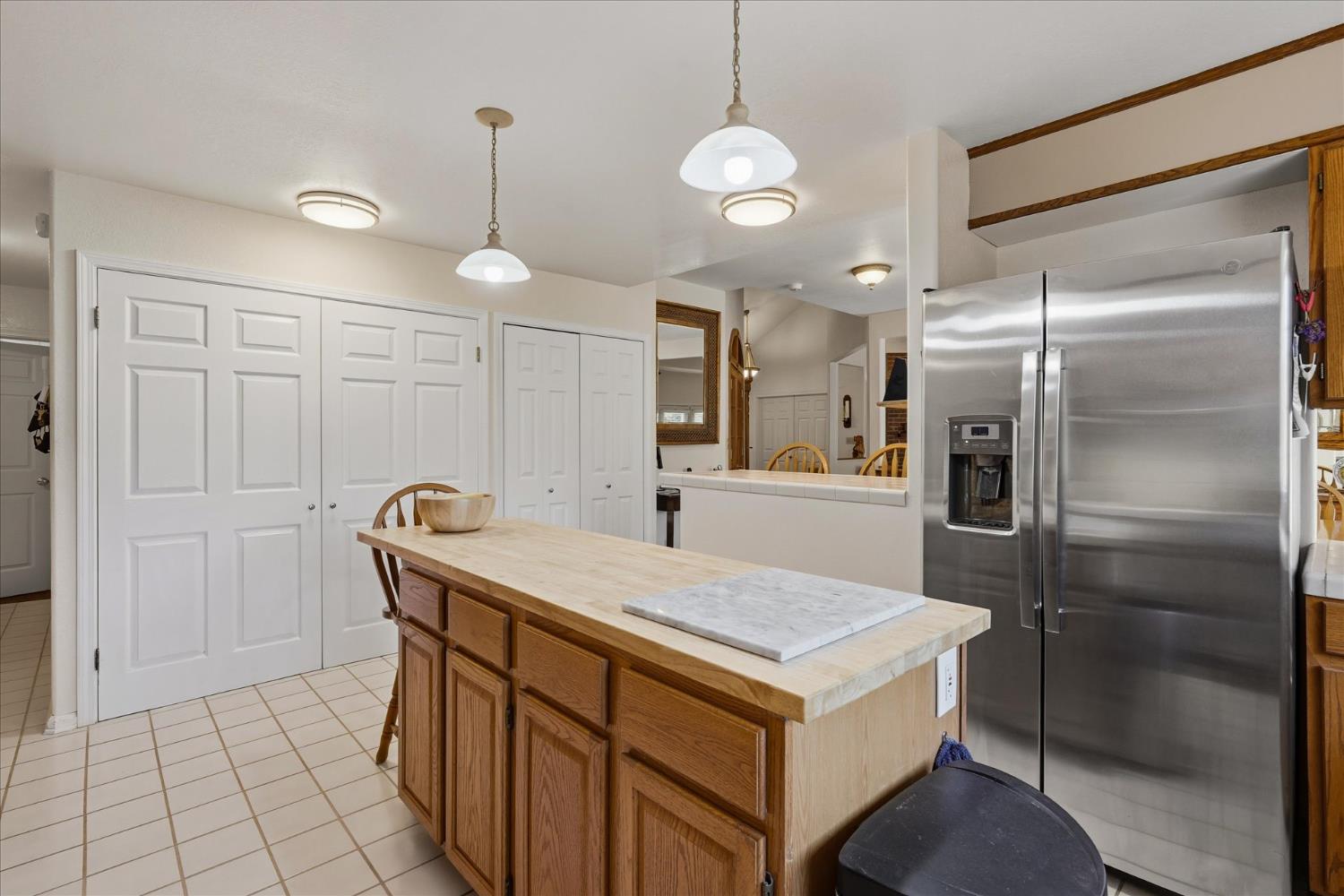 39309 Forest Park Ln, Oakhurst, CA 93644