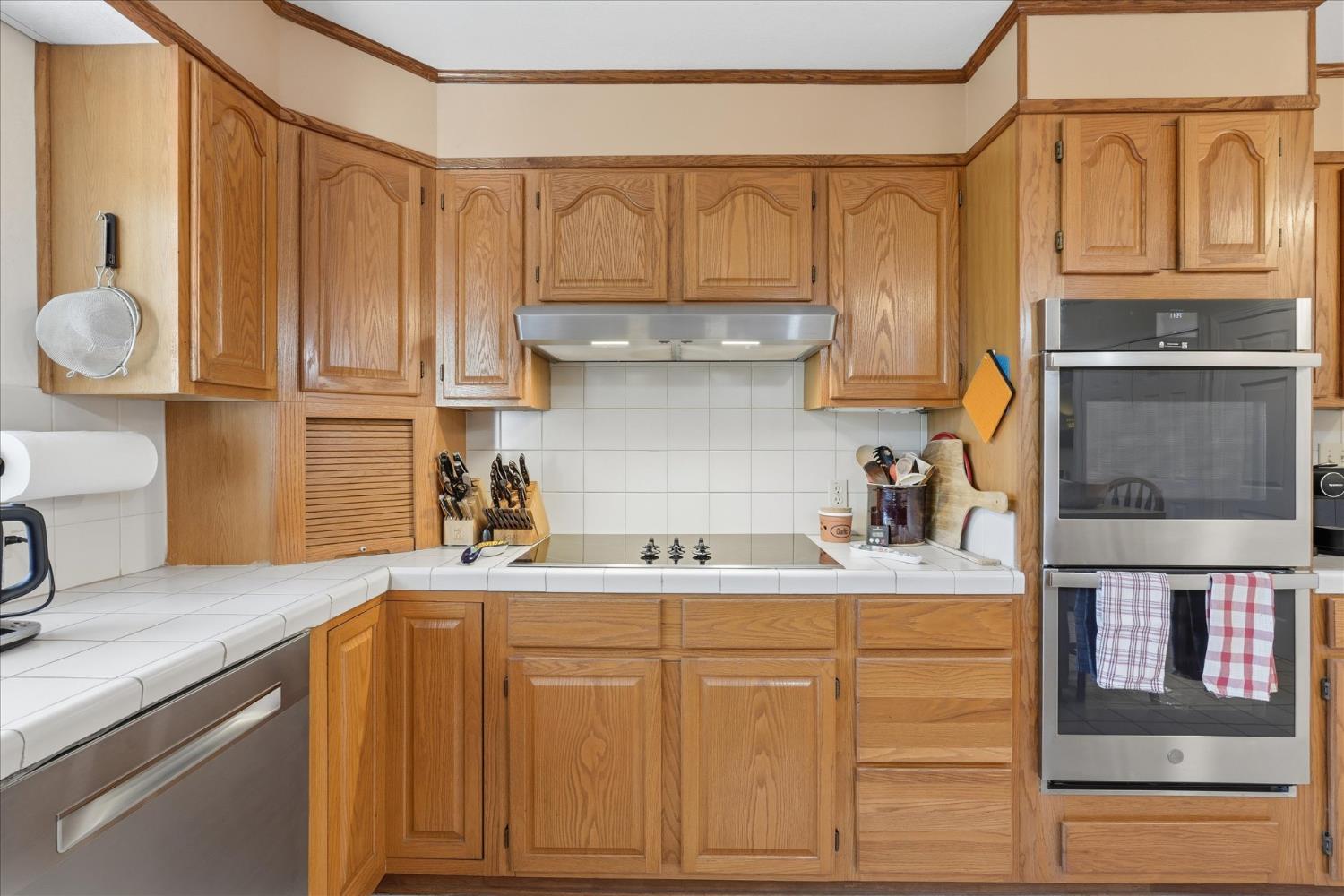 39309 Forest Park Ln, Oakhurst, CA 93644