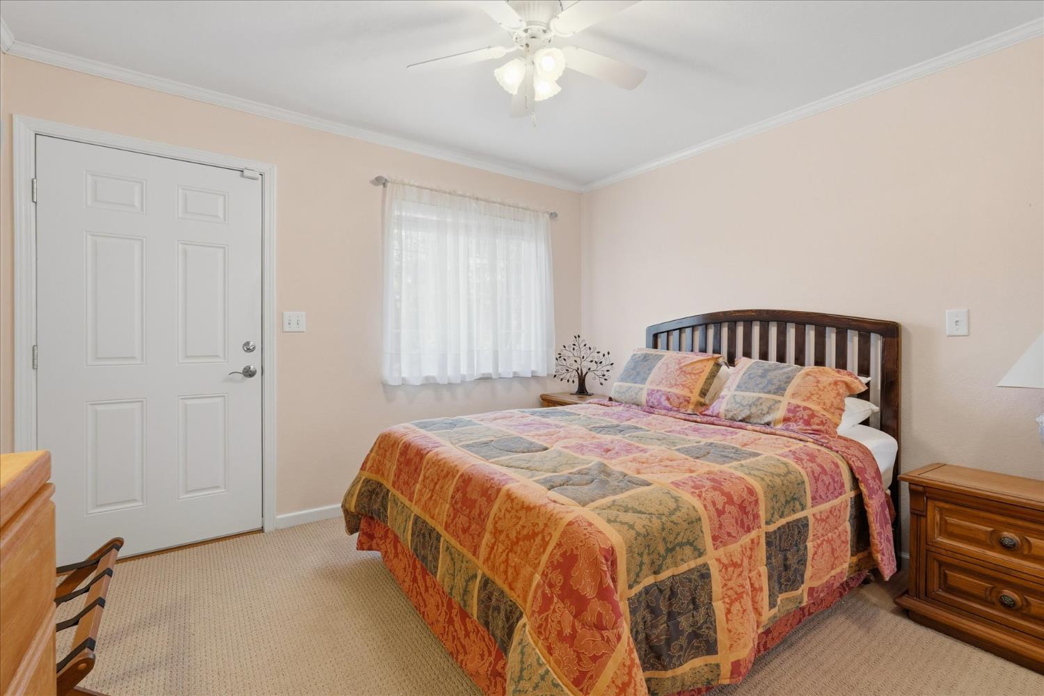 39309 Forest Park Ln, Oakhurst, CA 93644