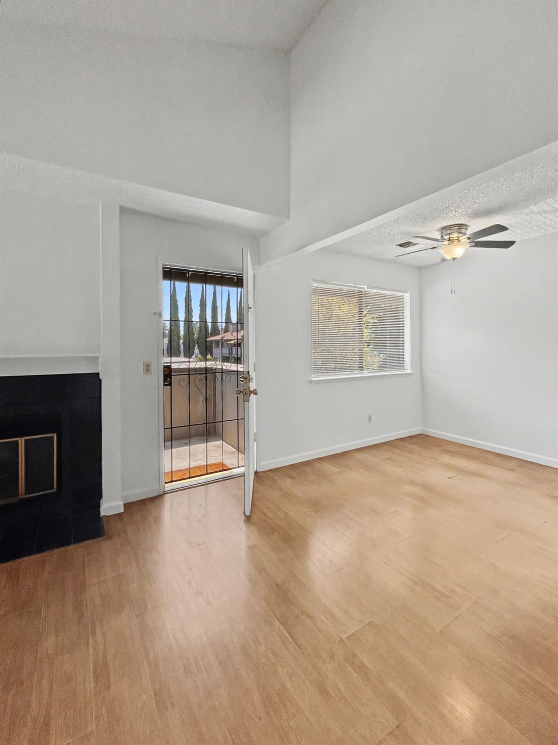 1151 S Chestnut Ave #243, Fresno, CA 93702