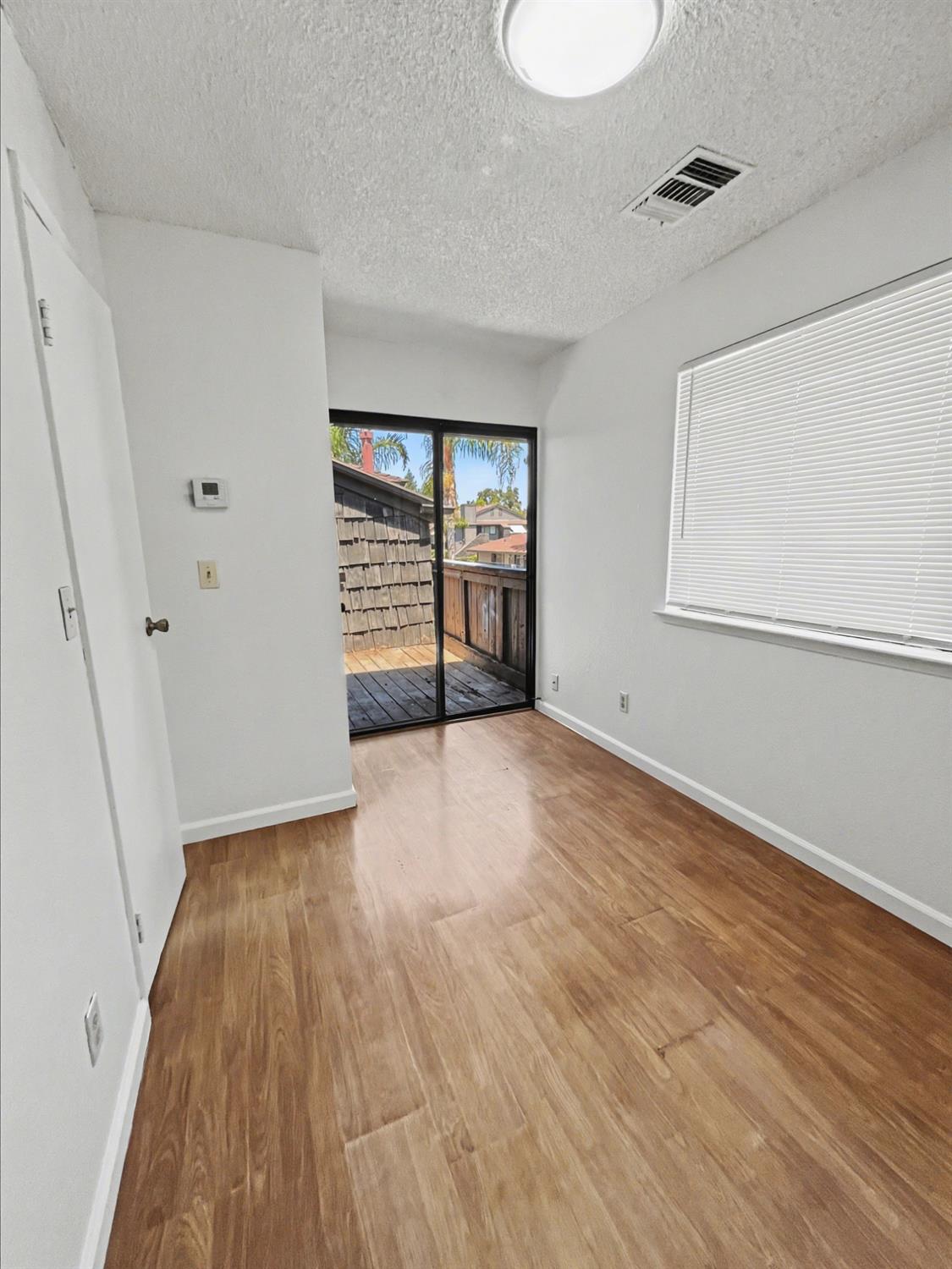 1151 S Chestnut Ave #243, Fresno, CA 93702