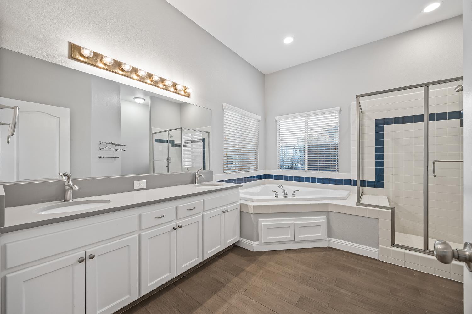 9786 N Backer Ave, Fresno, CA 93720