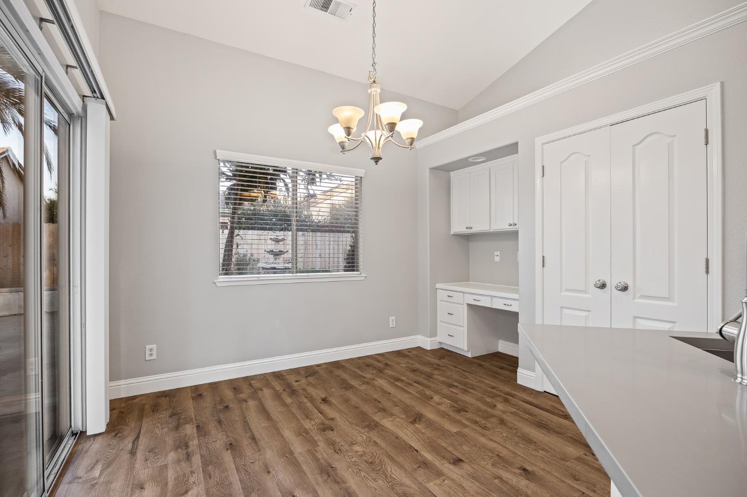 9786 N Backer Ave, Fresno, CA 93720